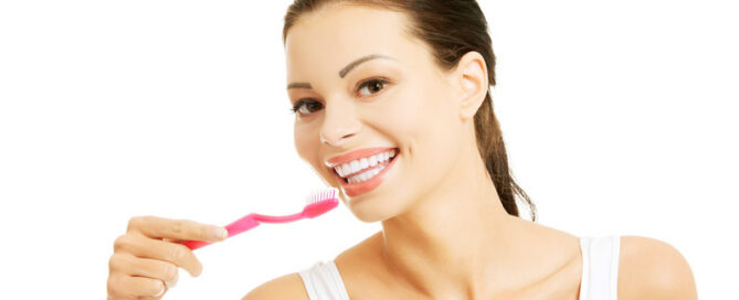 How to Brush Your Teeth Correctly: A Guide